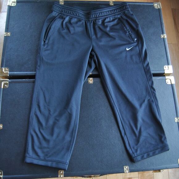 Nike Dri-Fit Black with Gray Logo Capris Medium - Picture 1 of 5